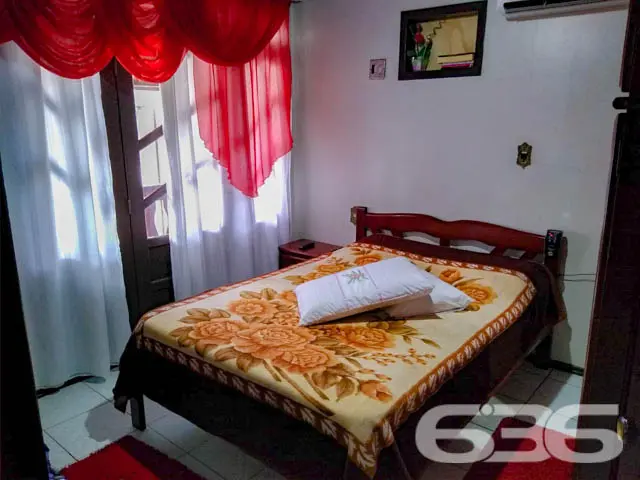 BELÍSSIMO SOBRADO COM 4 QUARTOS, NO BAIRRO COMASA,
