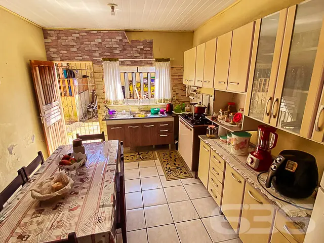 IMÓVEL COM EDICULA NO BAIRRO COMASA, JOINVILLE - E