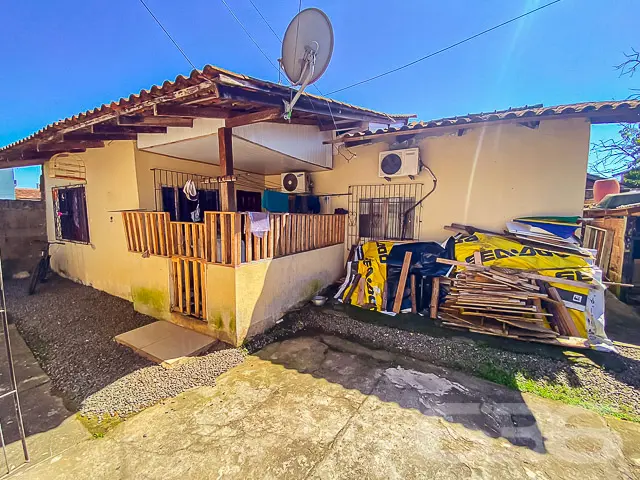 IMÓVEL COM EDICULA NO BAIRRO COMASA, JOINVILLE - E