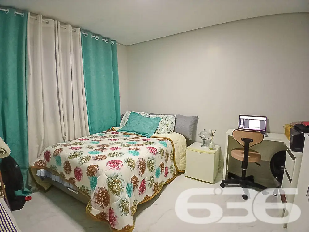 Casa Térrea no Bairro Costa e Silva - Joinville/SC