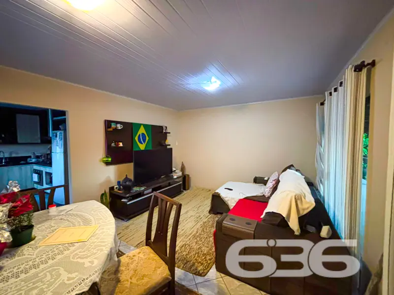 Residência térrea ampla, terreno com 888m² e edícu