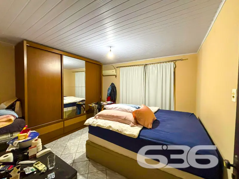 Residência térrea ampla, terreno com 888m² e edícu