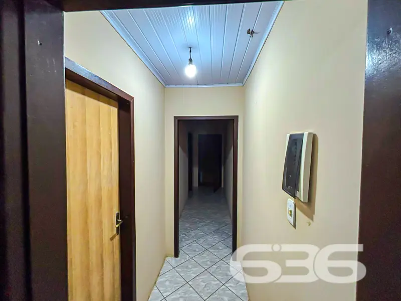 Residência térrea ampla, terreno com 888m² e edícu