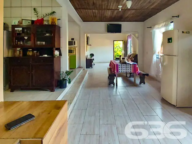 APROVEITE ESSA RESIDÊNCIA COM SUÍTE + 2 QUARTOS

E