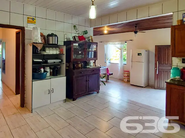 APROVEITE ESSA RESIDÊNCIA COM SUÍTE + 2 QUARTOS

E