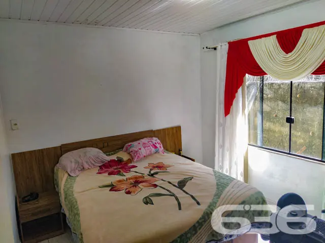 APROVEITE ESSA RESIDÊNCIA COM SUÍTE + 2 QUARTOS

E