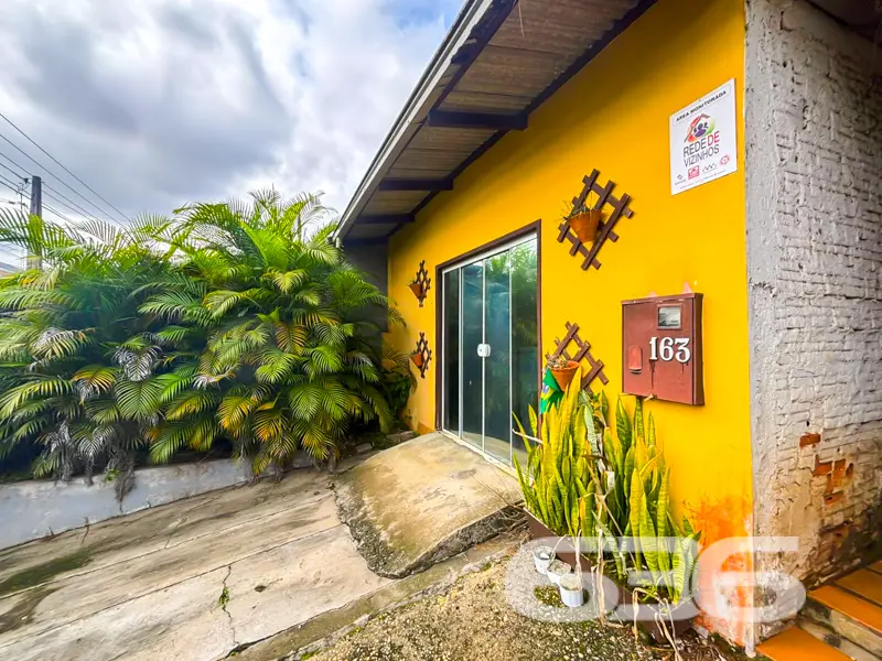 Terreno amplo com 450m² em localização estratégica