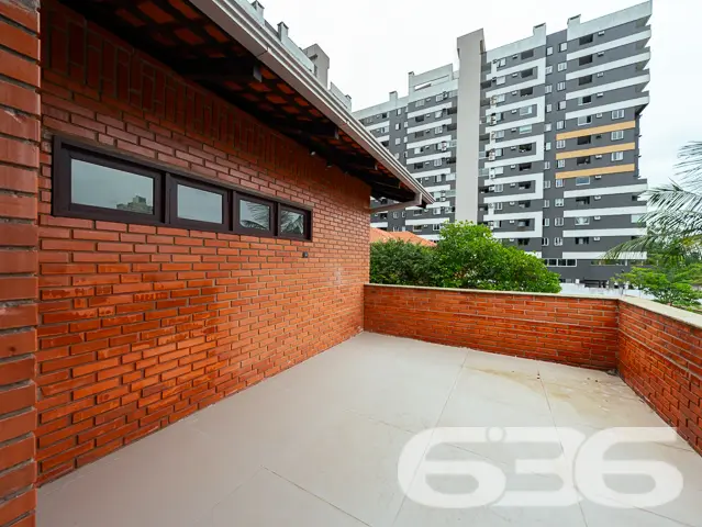 BAIRRO ANITA GARIBALDI: CASA ESTILO GERMÂNICO COM
