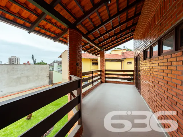 BAIRRO ANITA GARIBALDI: CASA ESTILO GERMÂNICO COM