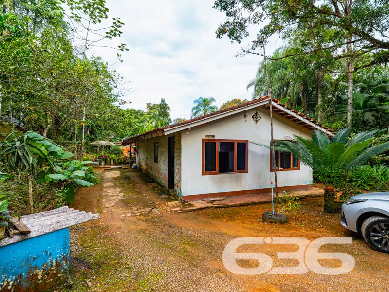 Amplo terreno com mais de 5.000 m² em Joinville: l
