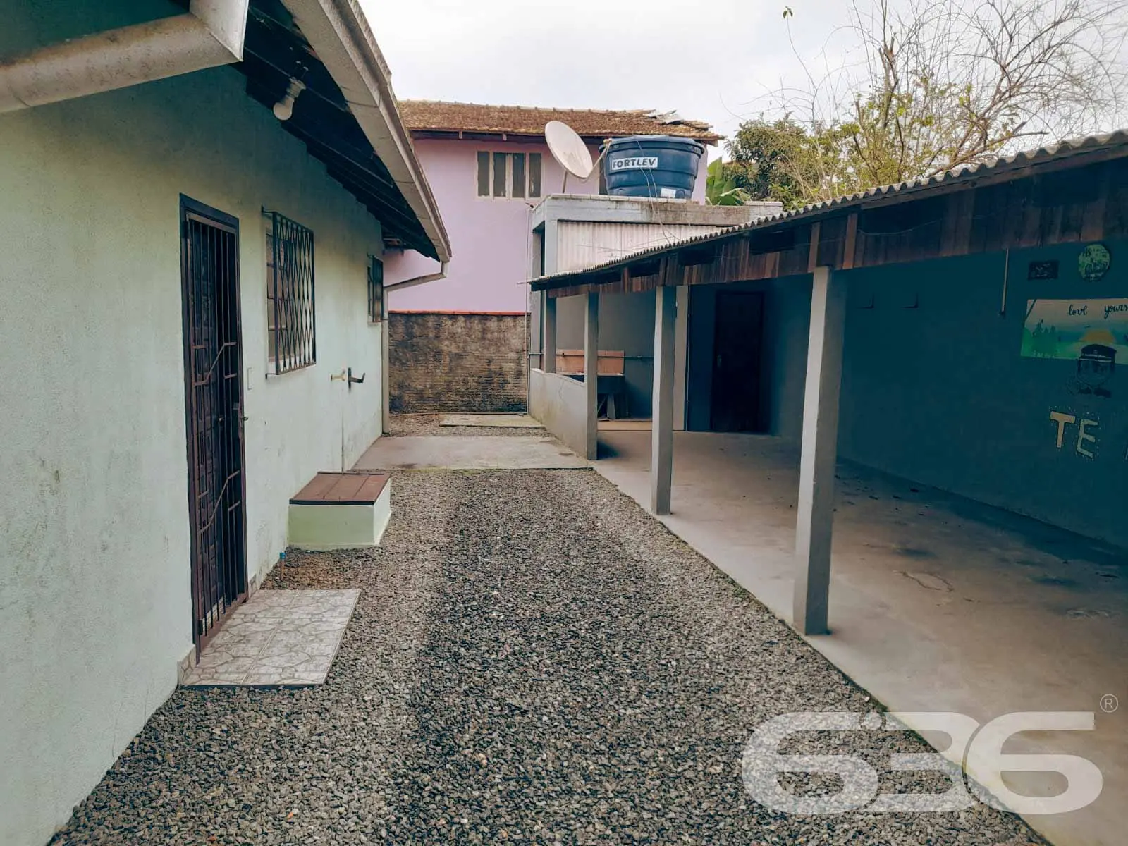 IMÓVEL DE USO RESIDENCIAL E COMERCIAL NO BAIRRO ES