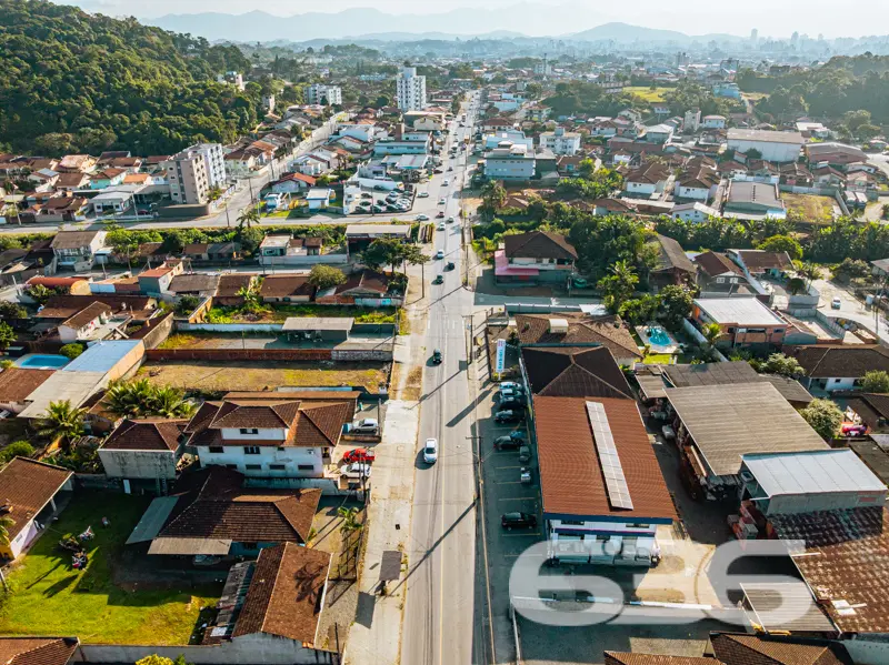 **Magnífico Sobrado à Venda em Joinville - Oportun