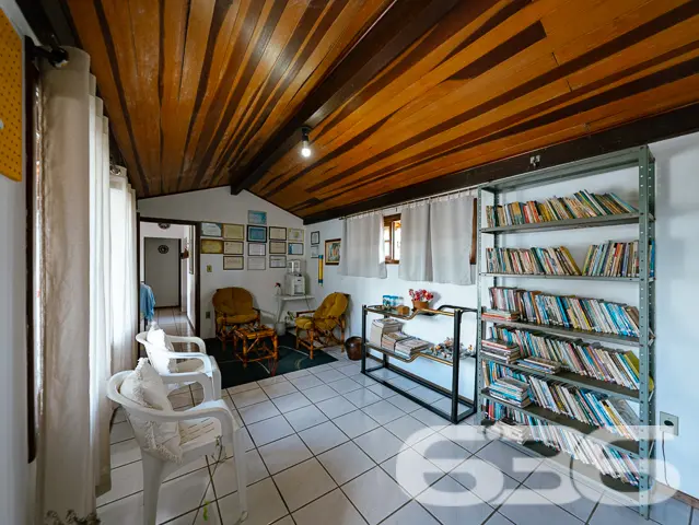 BAIRRO FLORESTA - SOBRADO COM SUÍTE MASTER + 4 DOR