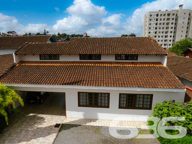 BAIRRO FLORESTA - SOBRADO COM SUÍTE MASTER + 4 DOR