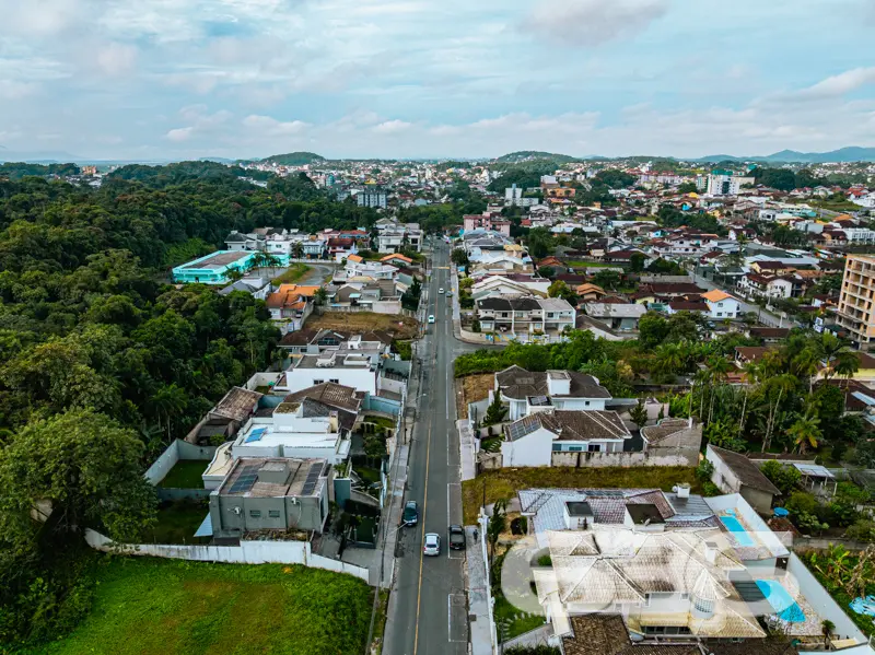 Sobrado moderno à venda no bairro Floresta em Join