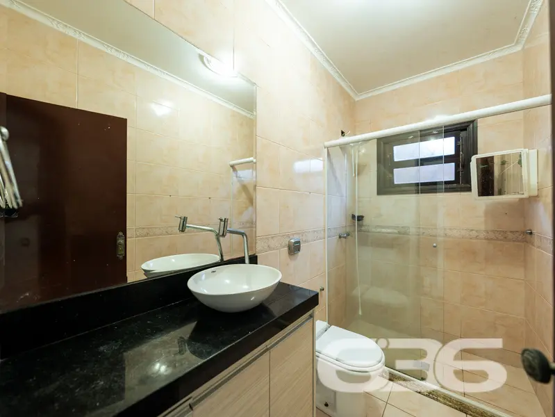 CASA GRANDE COM TERRENO  502m² COM 4 QUARTOS SENDO