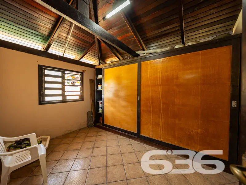 CASA GRANDE COM TERRENO  502m² COM 4 QUARTOS SENDO