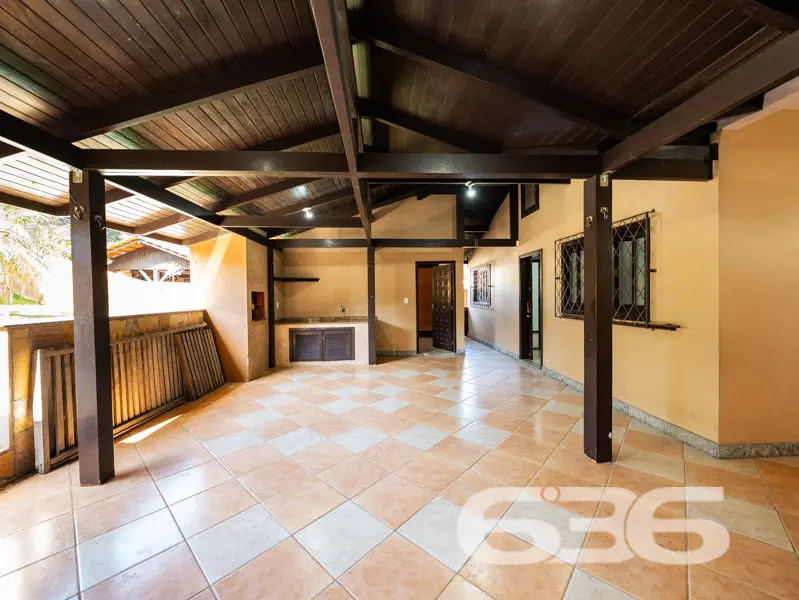 CASA GRANDE COM TERRENO  502m² COM 4 QUARTOS SENDO