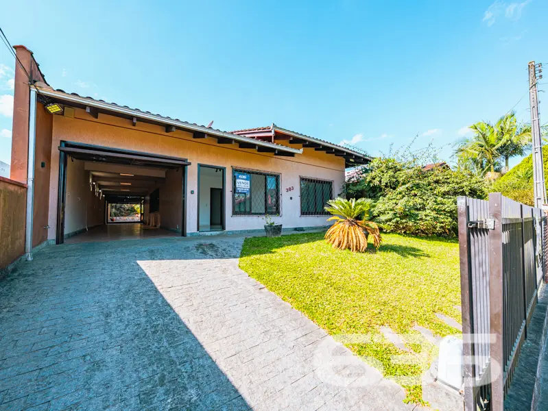 CASA GRANDE COM TERRENO  502m² COM 4 QUARTOS SENDO