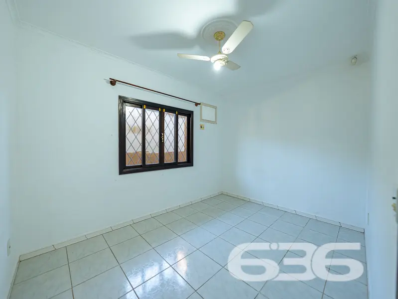 CASA GRANDE COM TERRENO  502m² COM 4 QUARTOS SENDO