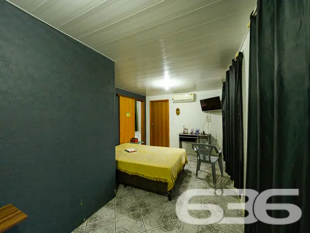 EXCELENTE CASA COM 2 QUARTOS NO BAIRRO GUANABARA -