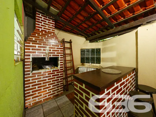 EXCELENTE CASA COM 2 QUARTOS NO BAIRRO GUANABARA -