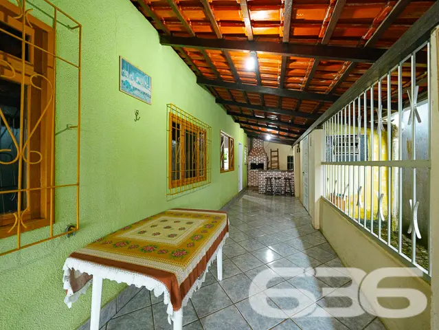 EXCELENTE CASA COM 2 QUARTOS NO BAIRRO GUANABARA -