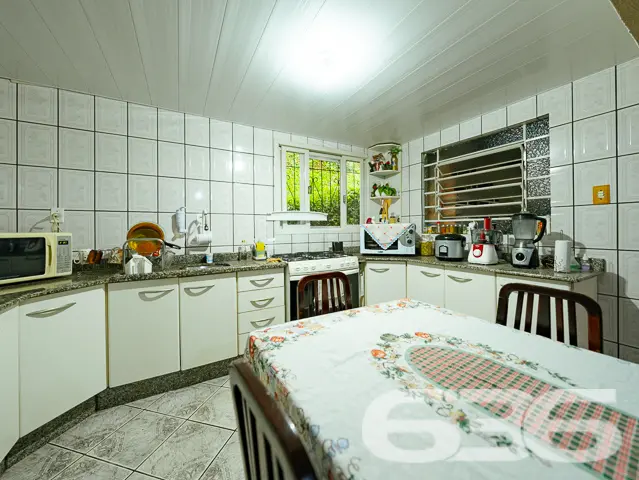 EXCELENTE CASA COM 2 QUARTOS NO BAIRRO GUANABARA -