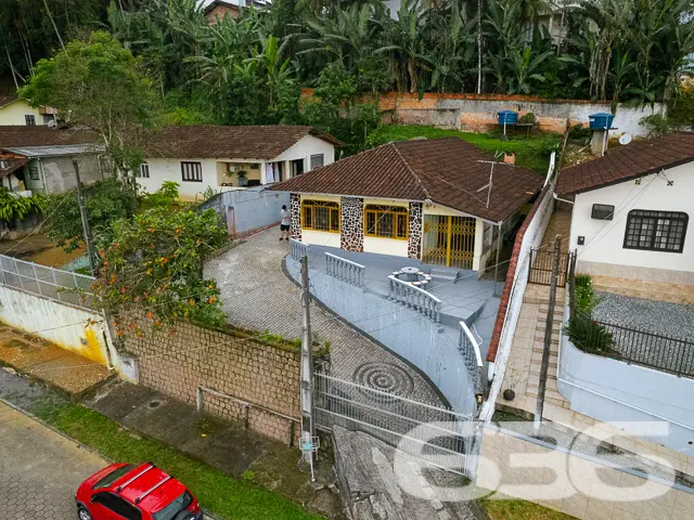 EXCELENTE CASA COM 2 QUARTOS NO BAIRRO GUANABARA -