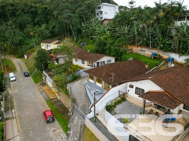 EXCELENTE CASA COM 2 QUARTOS NO BAIRRO GUANABARA -