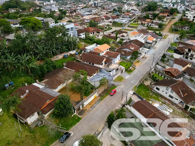 EXCELENTE CASA COM 2 QUARTOS NO BAIRRO GUANABARA -