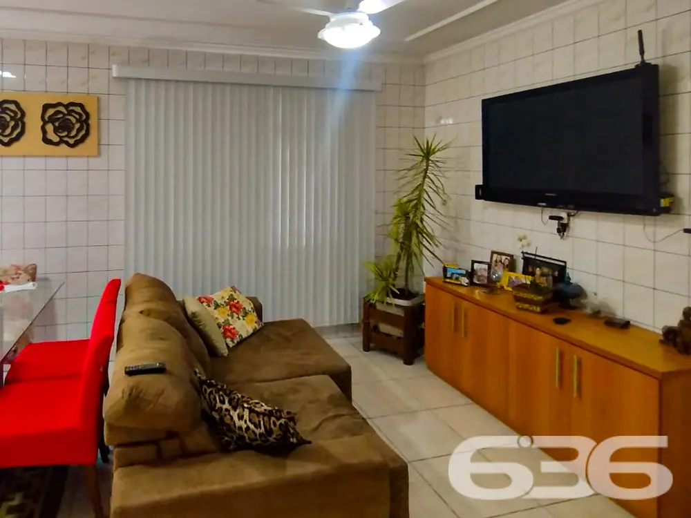 CASA EM LOCALIZAÇÃO PRIVILEGIADA NO BAIRRO IRIRIÚ
