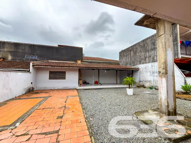 Excelente Casa Térrea no Bairro Iririú – Joinville