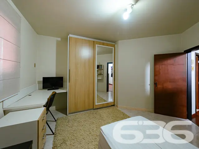 SOBRADO COM SUÍTE MASTER + 3 QUARTOS NO BAIRRO IRI