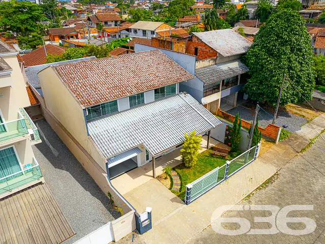 MARAVILHOSA RESIDÊNCIA NO BAIRRO IRIRIÚ COM 4 QUAR