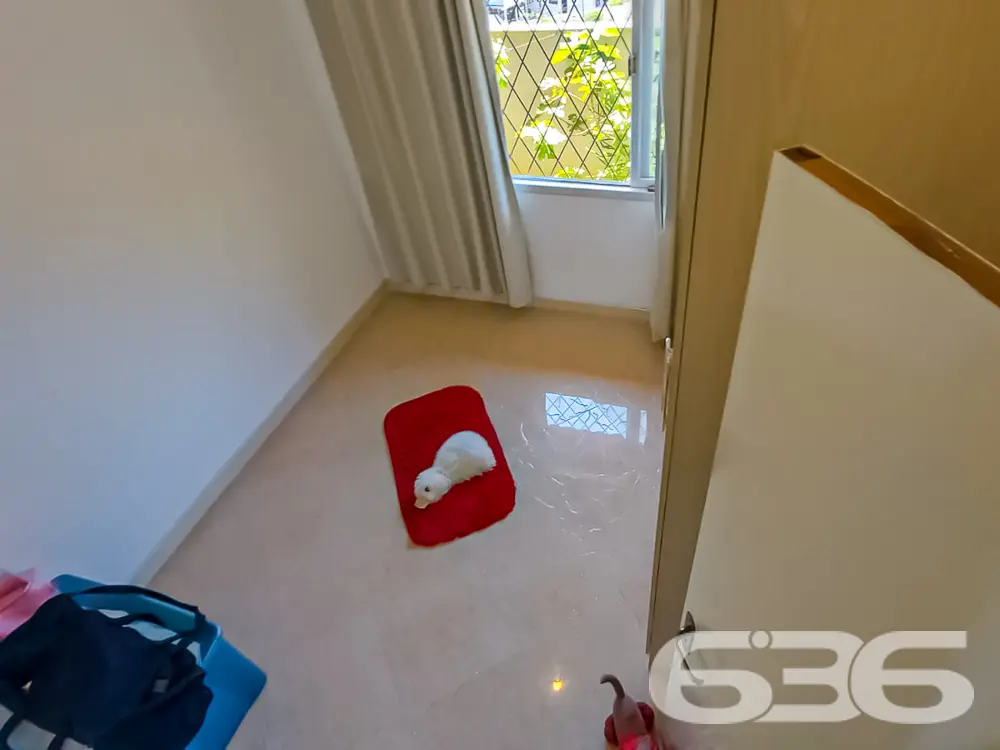 EXCELENTE CASA COM AMPLO TERRENO PARA VOCÊ
Se voc
