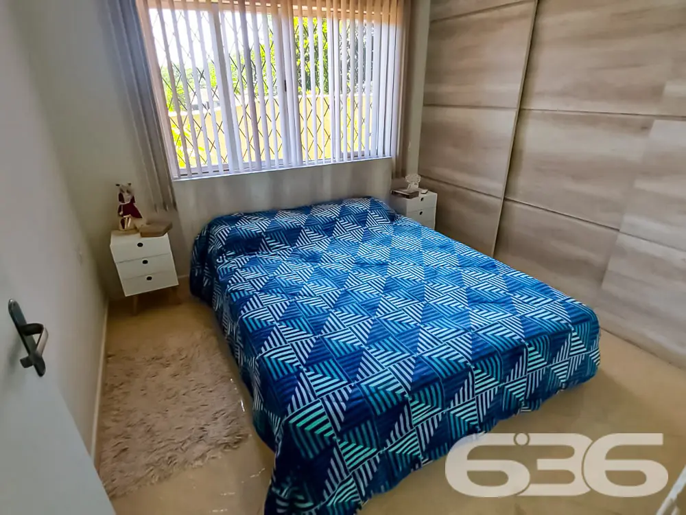 EXCELENTE CASA COM AMPLO TERRENO PARA VOCÊ
Se voc