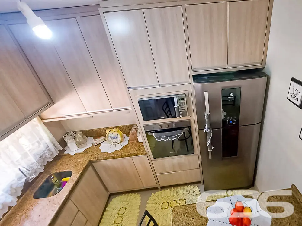 EXCELENTE CASA COM AMPLO TERRENO PARA VOCÊ
Se voc