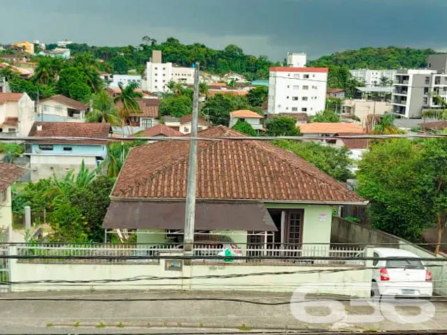 IMÓVEL COM 3 QUARTOS NO BAIRRO PETRÓPOLIS - ESTUDA