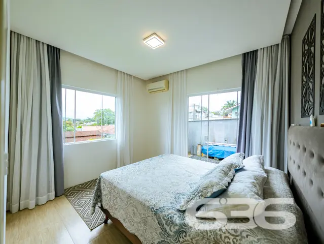 Casa térrea à venda no bairro Itaum em Joinville/S