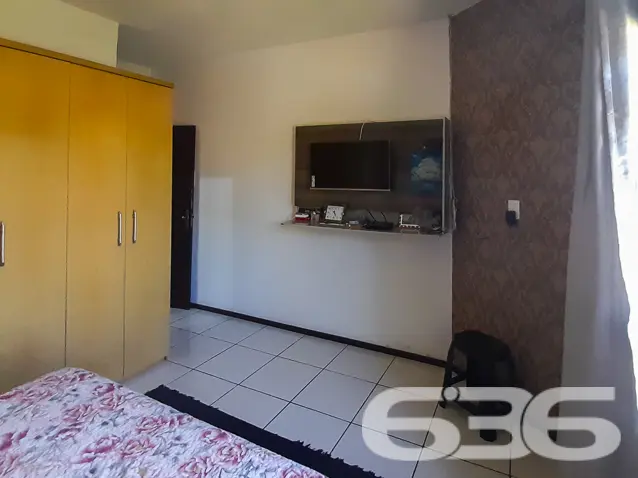 RESIDÊNCIA A VENDA DE 3 QUARTOS, SENDO 1 SUÍTE, N
