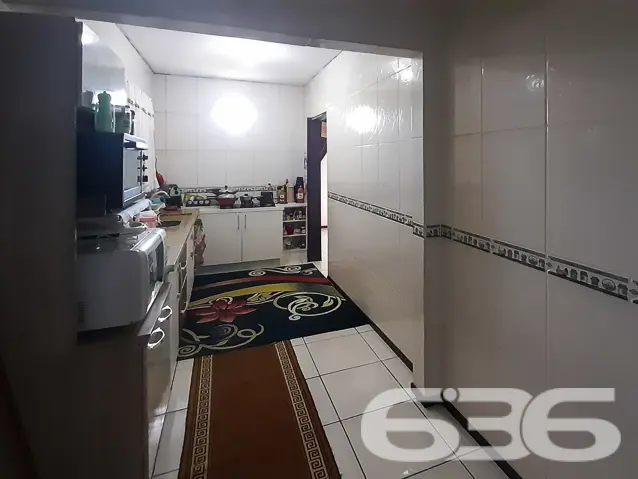 RESIDÊNCIA A VENDA DE 3 QUARTOS, SENDO 1 SUÍTE, N