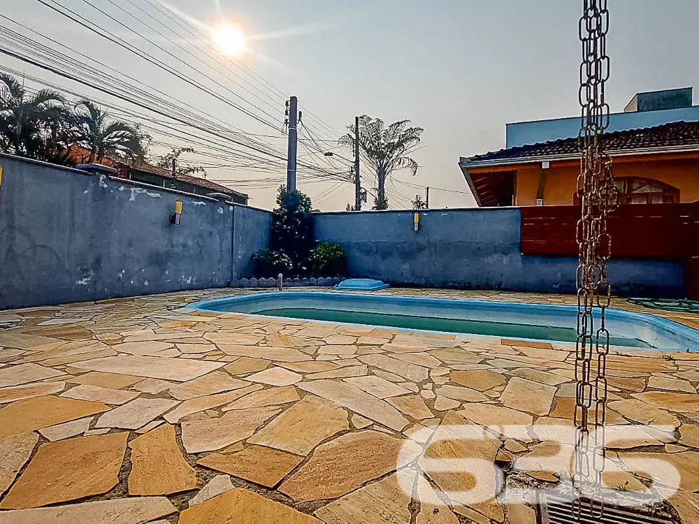Descubra o Sobrado Ideal no Bairro Itaum, Joinvill