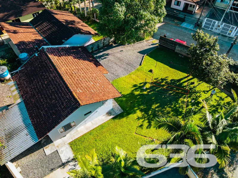 Oportunidade no Bairro Itaum: residência térrea em