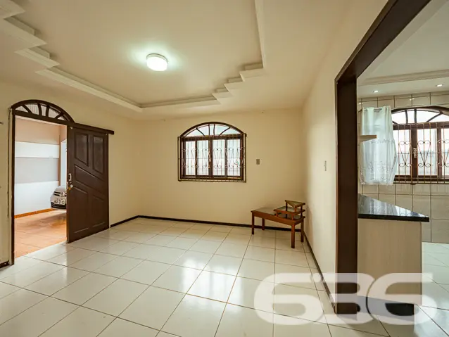 Encantadora Residência Térrea de 3 Quartos no Bair