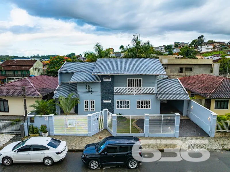 Residência à venda no bairro Nova Brasília – Joinv