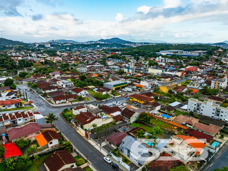 Residência à venda no bairro Nova Brasília – Joinv