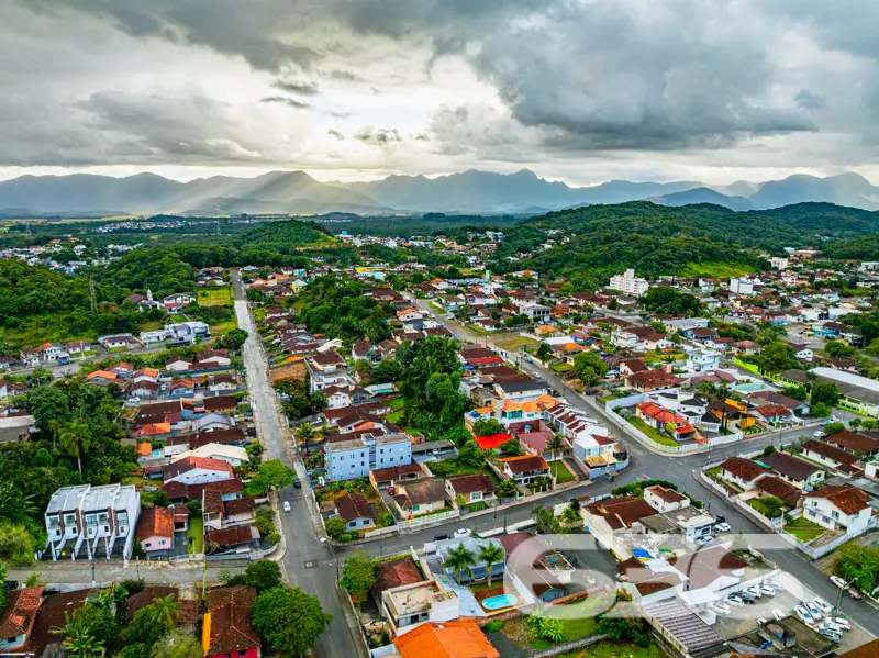 Residência à venda no bairro Nova Brasília – Joinv