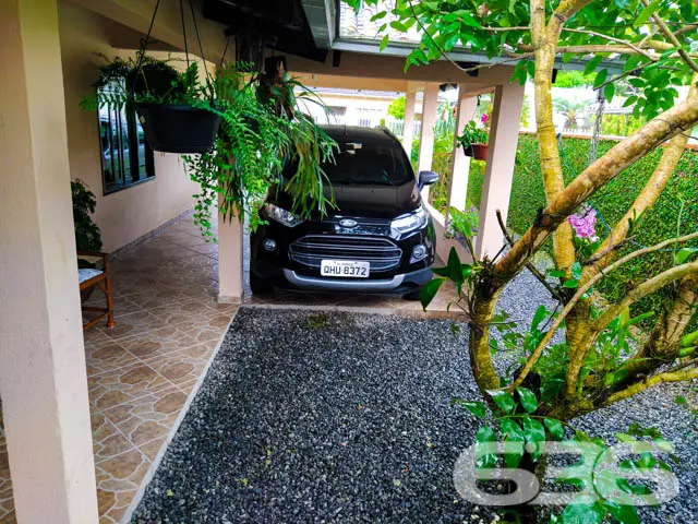 RESIDÊNCIA COM 4 QUARTOS NO BAIRRO NOVA BRASÍLIA,