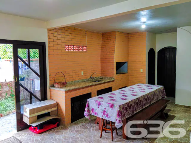 RESIDÊNCIA COM 4 QUARTOS NO BAIRRO NOVA BRASÍLIA,